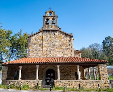 Fachada iglesias San Salvador de Deva